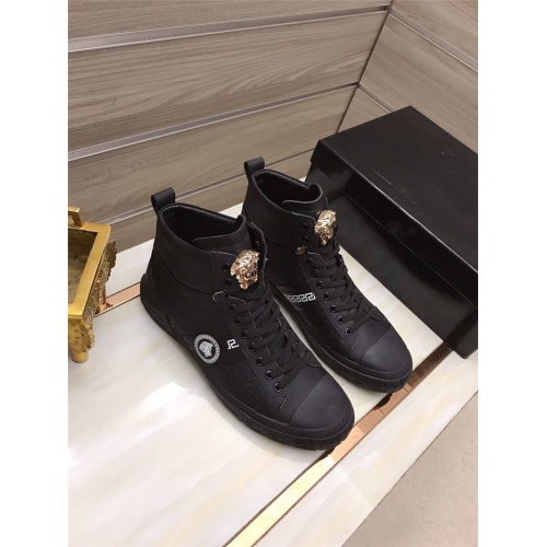 Versace High Tops Shoes For Men #906450
