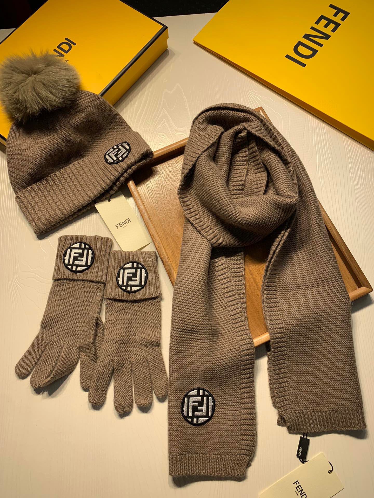 fendi hat and scarf set