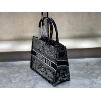 $162.00 USD Christian Dior AAA Quality Tote-Handbags For Women #896017