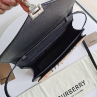 $192.00 USD Burberry AAA Messenger Bags For Women #904047