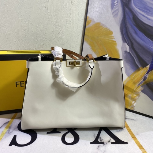 Fendi AAA Quality Handbags For Women #907789 $135.00 USD, Wholesale Replica Fendi AAA Quality Handbags