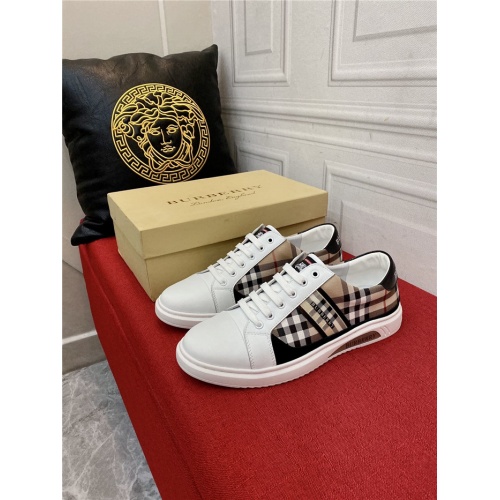 Burberry Casual Shoes For Men #907984