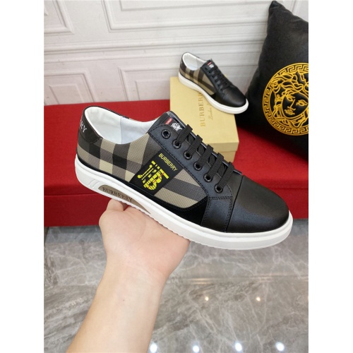 Replica Burberry Casual Shoes For Men #907987 $72.00 USD for Wholesale