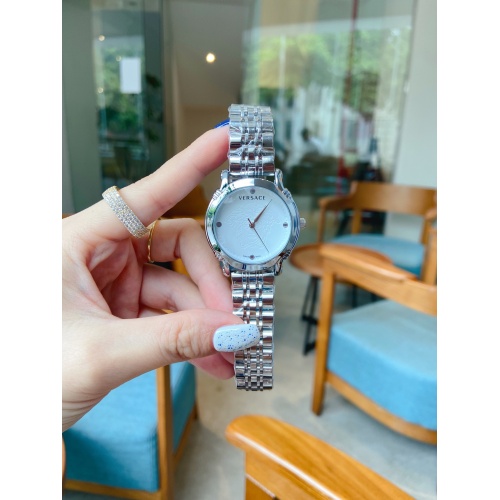 Versace Watches For Women #909304