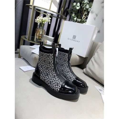 Givenchy Boots For Women #910037
