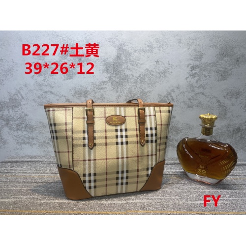 Burberry New Handbags For Women #910728 $33.00 USD, Wholesale Replica Burberry New Handbags