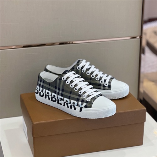 Burberry Casual Shoes For Men #910867