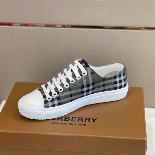 Replica Burberry Casual Shoes For Men #910867 $80.00 USD for Wholesale