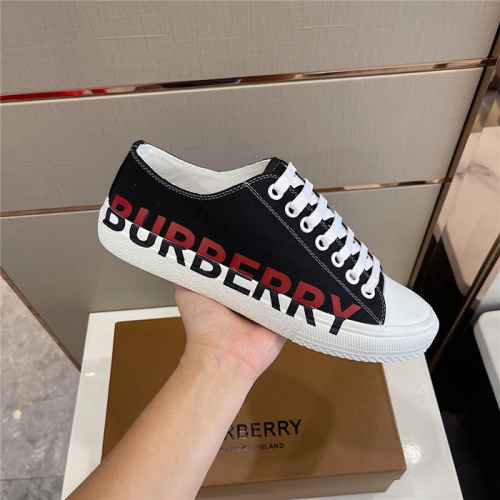 Replica Burberry Casual Shoes For Men #910868 $80.00 USD for Wholesale