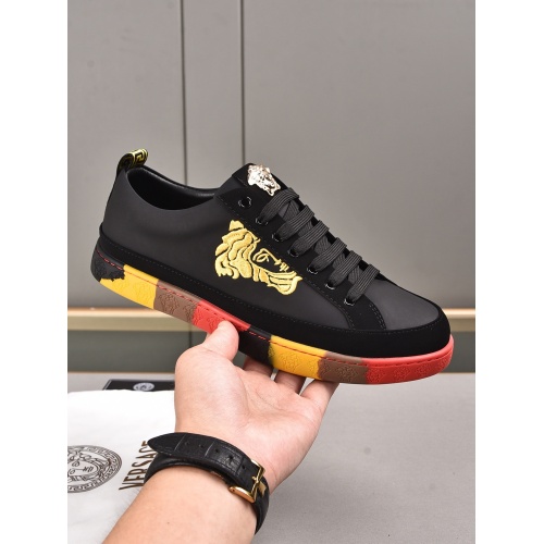 Replica Versace Casual Shoes For Men #911272 $72.00 USD for Wholesale