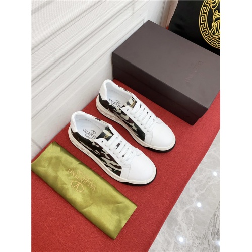 Replica Valentino Casual Shoes For Men #911669 $80.00 USD for Wholesale