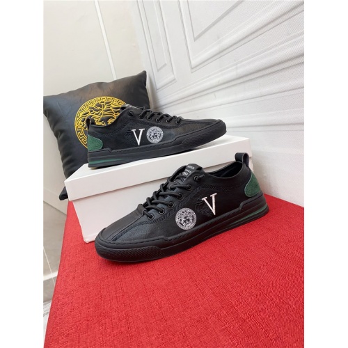 Replica Versace Casual Shoes For Men #911689 $72.00 USD for Wholesale