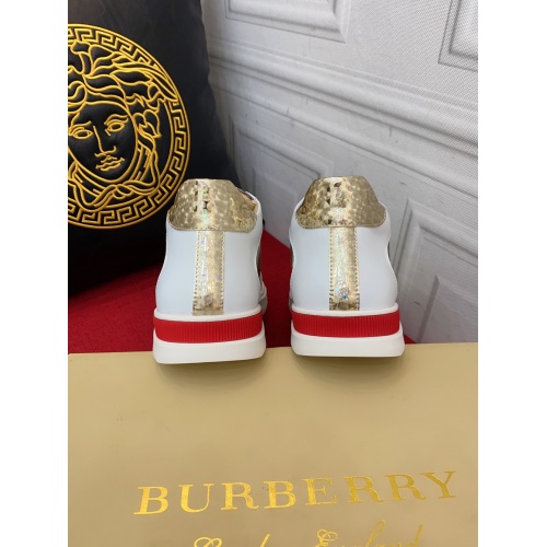 Replica Burberry Casual Shoes For Men #911746 $76.00 USD for Wholesale
