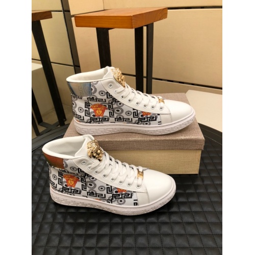 Versace High Tops Shoes For Men #911761