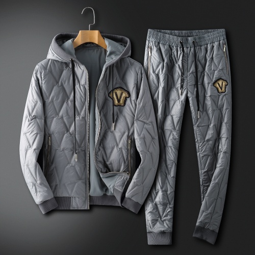 Versace Tracksuits Long Sleeved For Men #912278