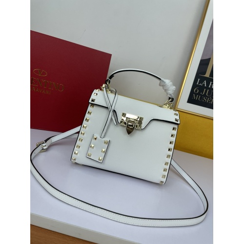 Valentino AAA Quality Messenger Bags For Women #912792 $115.00 USD, Wholesale Replica Valentino AAA Quality Messenger Bags