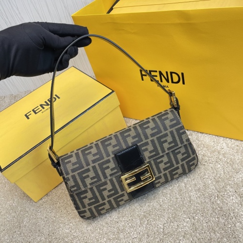 Fendi AAA Messenger Bags For Women #912842