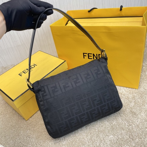 Replica Fendi AAA Messenger Bags For Women #912848 $125.00 USD for Wholesale