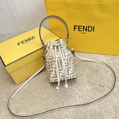 Fendi AAA Messenger Bags For Women #912855