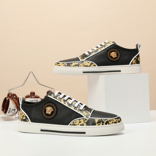 Replica Versace Casual Shoes For Men #913152 $72.00 USD for Wholesale