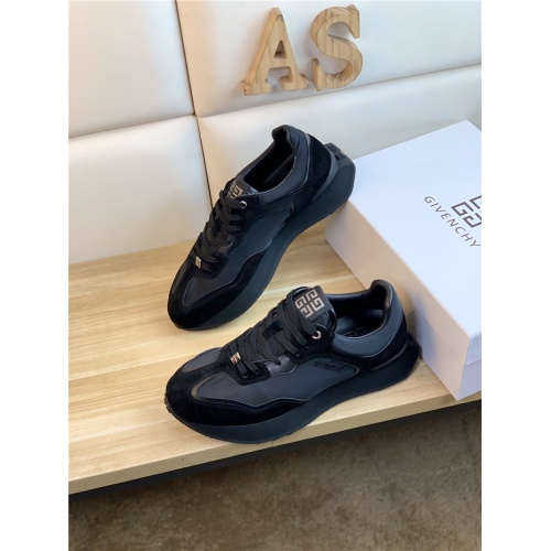Givenchy Casual Shoes For Men #913789