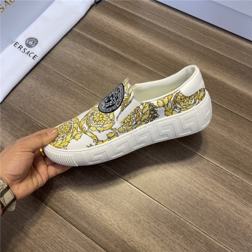 Replica Versace Casual Shoes For Men #913790 $64.00 USD for Wholesale