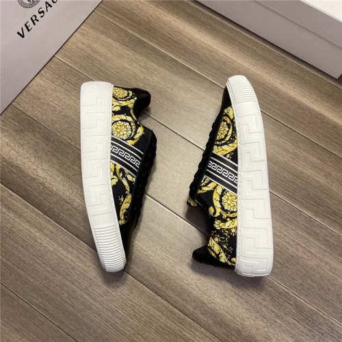Replica Versace Casual Shoes For Men #913796 $68.00 USD for Wholesale