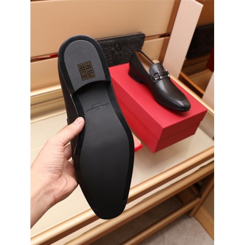 Replica Salvatore Ferragamo Leather Shoes For Men #913843 $118.00 USD for Wholesale