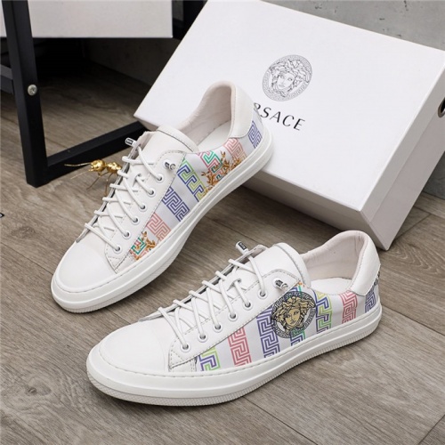 Versace Casual Shoes For Men #914141