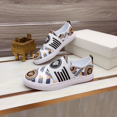 Replica Versace Casual Shoes For Men #914243 $76.00 USD for Wholesale