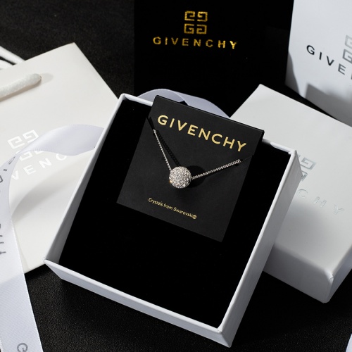 Givenchy Necklace #914510