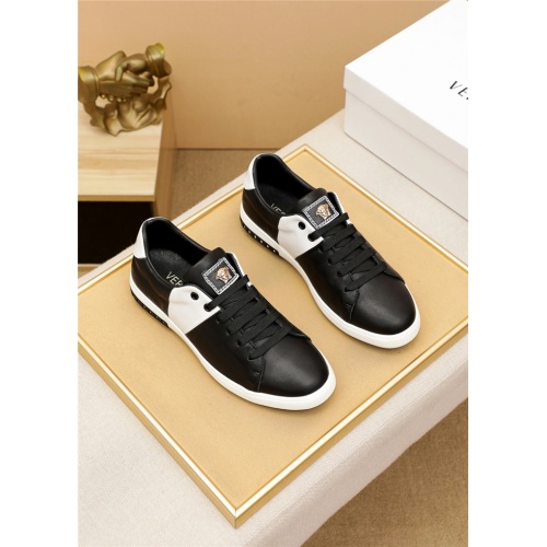 Versace Casual Shoes For Men #914971 $72.00 USD, Wholesale Replica Versace Casual Shoes