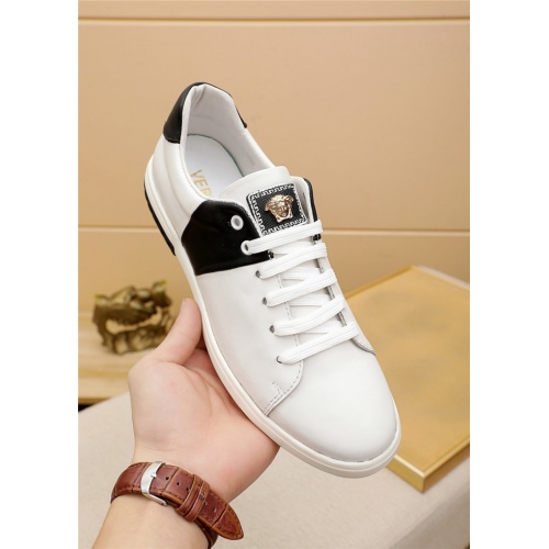 Replica Versace Casual Shoes For Men #914972 $72.00 USD for Wholesale