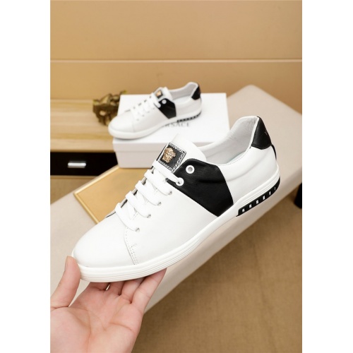 Replica Versace Casual Shoes For Men #914972 $72.00 USD for Wholesale