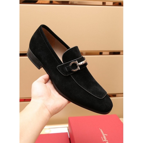 Replica Salvatore Ferragamo Leather Shoes For Men #915271 $118.00 USD for Wholesale