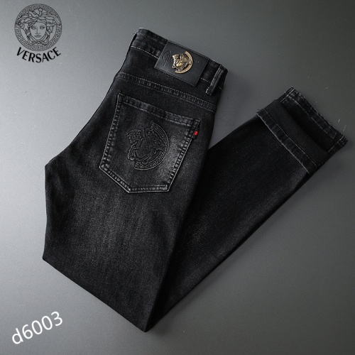 Versace Jeans For Men #916044