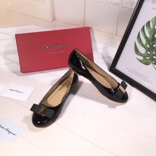 Replica Salvatore Ferragamo Flat Shoes For Women #916176 $82.00 USD for Wholesale