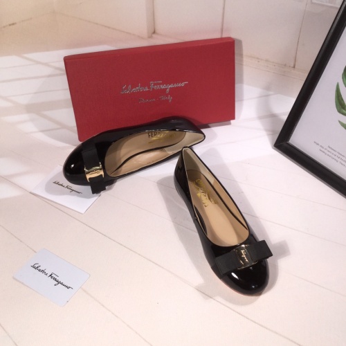 Replica Salvatore Ferragamo Flat Shoes For Women #916176 $82.00 USD for Wholesale