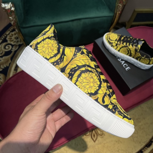 Replica Versace Casual Shoes For Men #916292 $72.00 USD for Wholesale