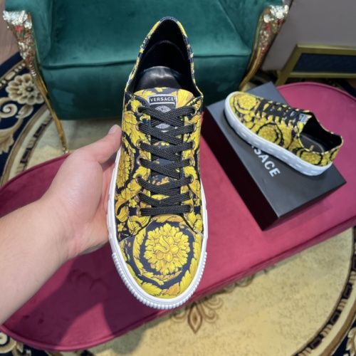 Replica Versace Casual Shoes For Men #916292 $72.00 USD for Wholesale