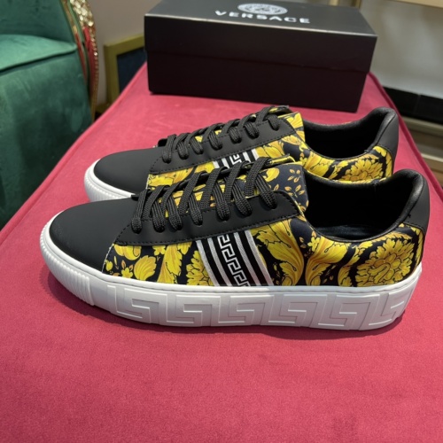 Replica Versace Casual Shoes For Men #916294 $76.00 USD for Wholesale