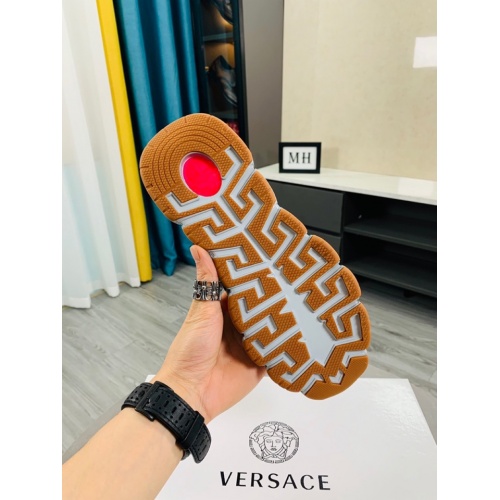 Replica Versace Casual Shoes For Men #916310 $105.00 USD for Wholesale