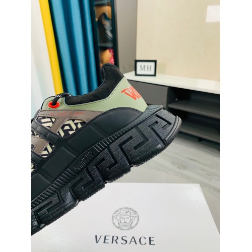 Replica Versace Casual Shoes For Men #916316 $105.00 USD for Wholesale