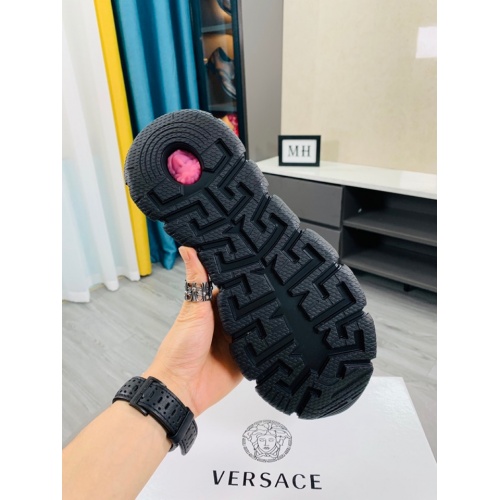 Replica Versace Casual Shoes For Men #916316 $105.00 USD for Wholesale