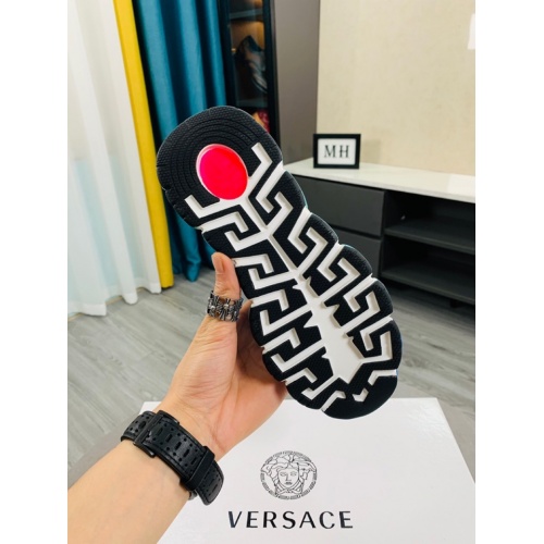 Replica Versace Casual Shoes For Men #916319 $105.00 USD for Wholesale