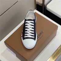 $80.00 USD Burberry Casual Shoes For Men #910869