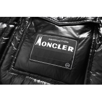 $158.00 USD Moncler Down Feather Coat Long Sleeved For Men #912102