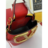 $105.00 USD Valentino AAA Quality Messenger Bags For Women #914567