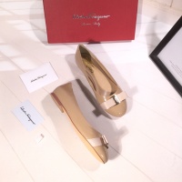 $82.00 USD Salvatore Ferragamo Flat Shoes For Women #916172