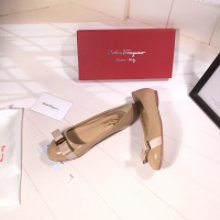 $82.00 USD Salvatore Ferragamo Flat Shoes For Women #916172